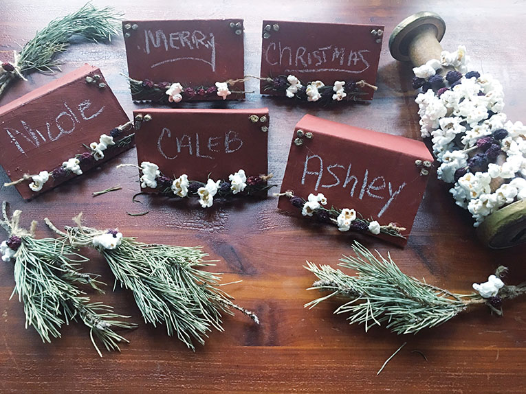 Old-fashioned Chalkboard Place Holders